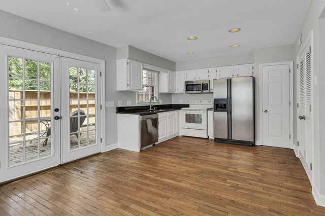 1933 18th Ave, S, Nashville, TN 37212