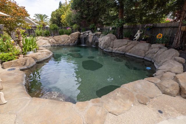 1800 Allenwood Cir, Lincoln, CA 95648