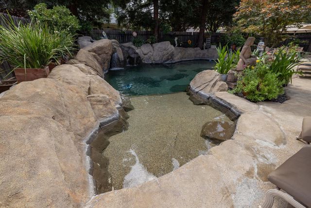 1800 Allenwood Cir, Lincoln, CA 95648