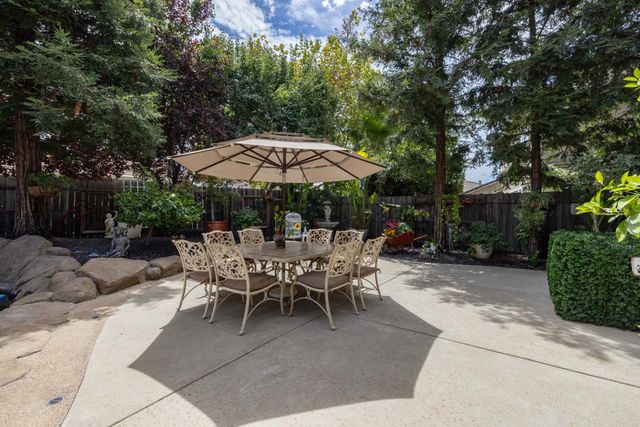 1800 Allenwood Cir, Lincoln, CA 95648
