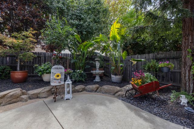 1800 Allenwood Cir, Lincoln, CA 95648