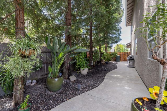 1800 Allenwood Cir, Lincoln, CA 95648