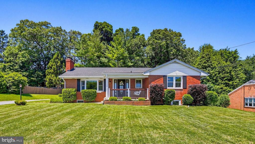 1644 SAINT PAUL ST, Hampstead, MD 21074