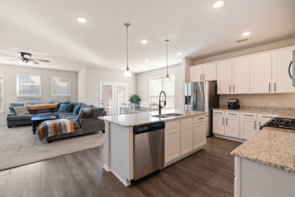 428 Green Hill Drive, Waxahachie, TX 75167