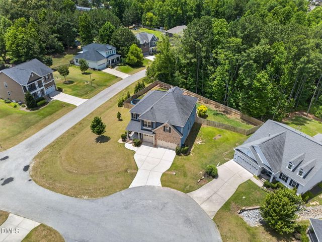 8108 Fieldcrest Lane, Fuquay Varina, NC 27526