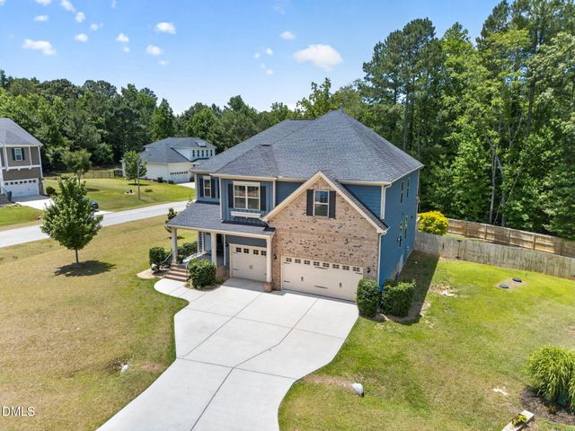 8108 Fieldcrest Lane, Fuquay Varina, NC 27526