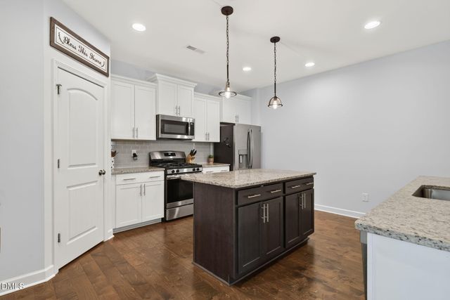 8108 Fieldcrest Lane, Fuquay Varina, NC 27526