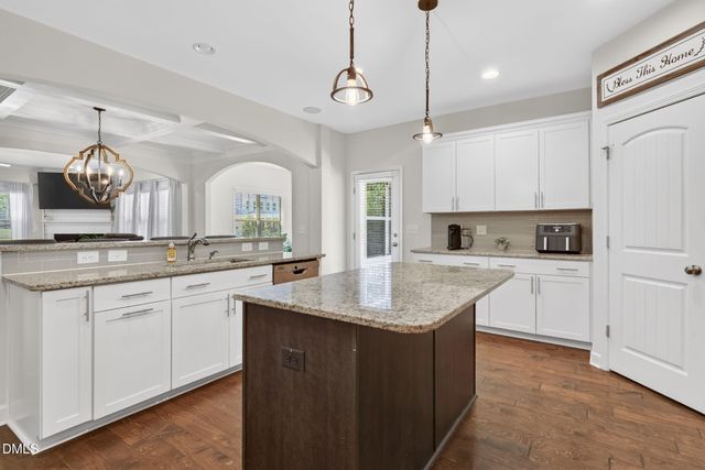 8108 Fieldcrest Lane, Fuquay Varina, NC 27526