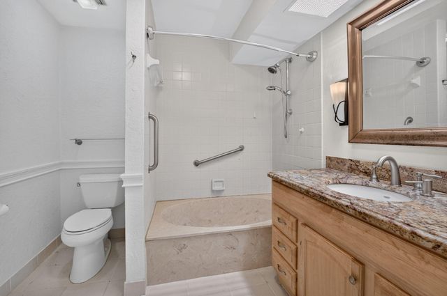 5731 Coach House Circle A, Boca Raton, FL 33486