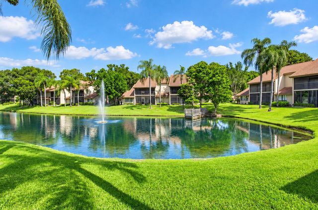 5731 Coach House Circle A, Boca Raton, FL 33486