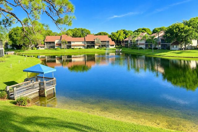 5731 Coach House Circle A, Boca Raton, FL 33486