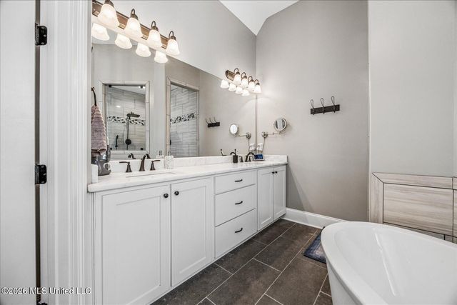 3929 Summer Pointe Drive, Olive Branch, MS 38654