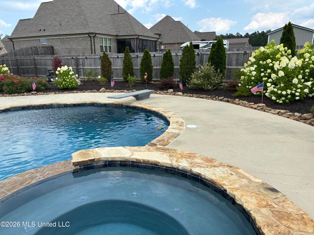 3929 Summer Pointe Drive, Olive Branch, MS 38654