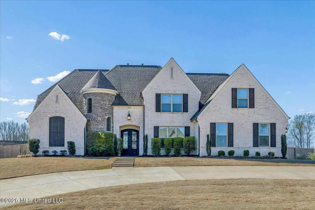 3929 Summer Pointe Drive, Olive Branch, MS 38654
