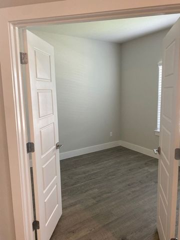 676 The Cottages Drive, Godley, TX 76044