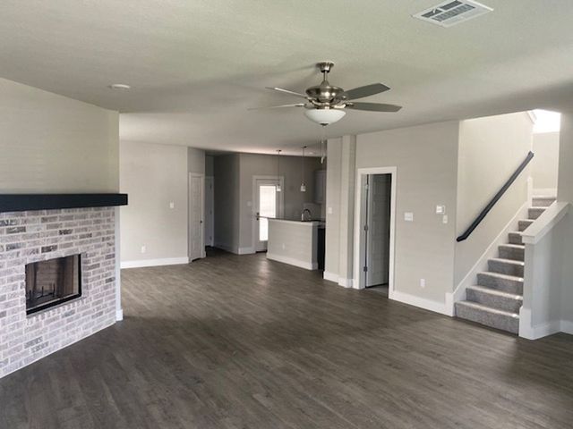 676 The Cottages Drive, Godley, TX 76044