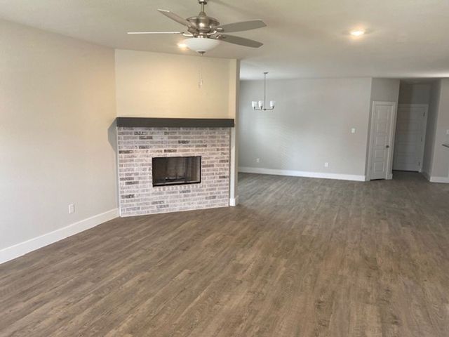 676 The Cottages Drive, Godley, TX 76044