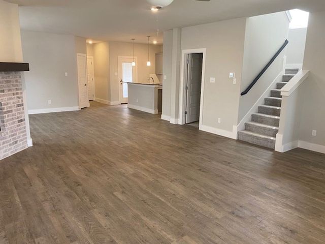 676 The Cottages Drive, Godley, TX 76044