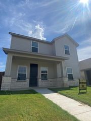 676 The Cottages Drive, Godley, TX 76044