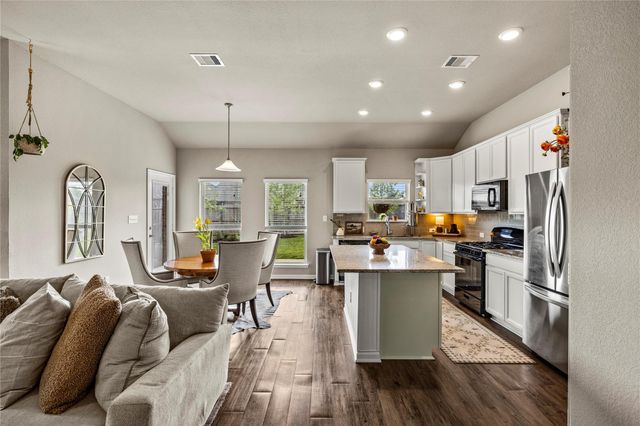 114 Dudley Road, Montgomery, TX 77356