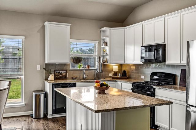 114 Dudley Road, Montgomery, TX 77356