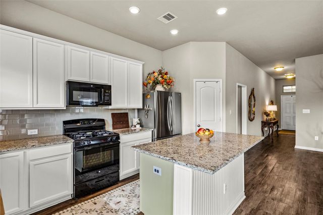 114 Dudley Road, Montgomery, TX 77356