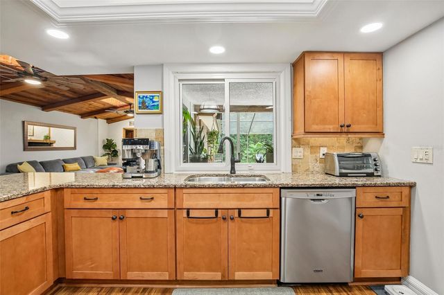 1314 ENISWOOD PARKWAY, Palm Harbor, FL 34683