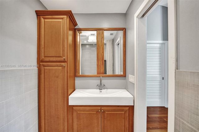 2901 Dorchester Ln, Cooper City, FL 33026