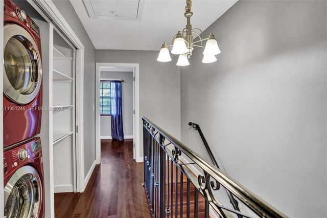 2901 Dorchester Ln, Cooper City, FL 33026