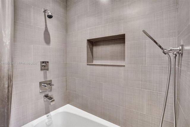 2901 Dorchester Ln, Cooper City, FL 33026