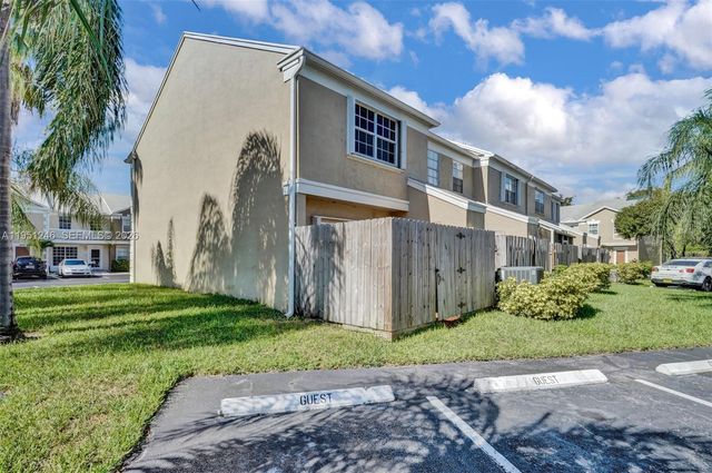 2901 Dorchester Ln, Cooper City, FL 33026