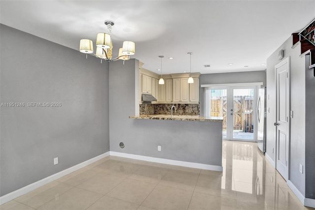 2901 Dorchester Ln, Cooper City, FL 33026