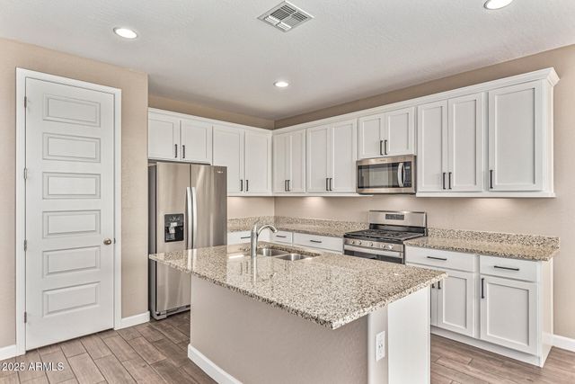 707 W HARTFORD Avenue, Phoenix, AZ 85023