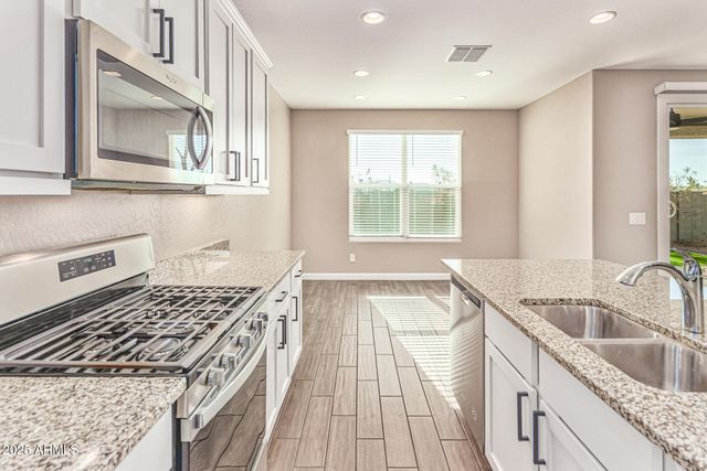 707 W HARTFORD Avenue, Phoenix, AZ 85023