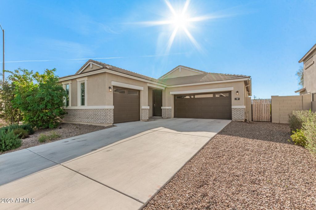 707 W HARTFORD Avenue, Phoenix, AZ 85023