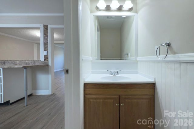 6242 Old Pineville Road A, Charlotte, NC 28217
