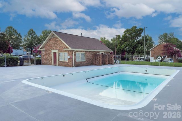 6242 Old Pineville Road A, Charlotte, NC 28217
