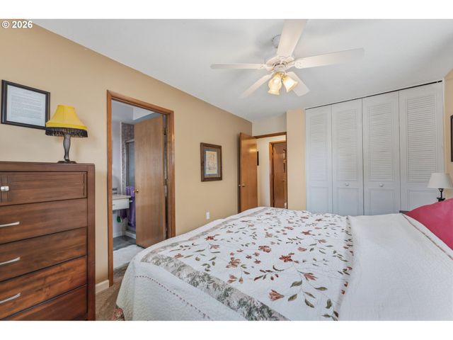 15935 Sw ROYALTY Pkwy, King City, OR 97224