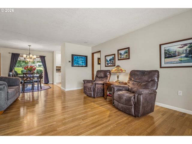 15935 Sw ROYALTY Pkwy, King City, OR 97224