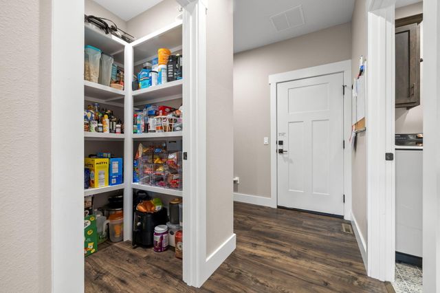 2127 N Bradbury Lane, Ozark, MO 65721
