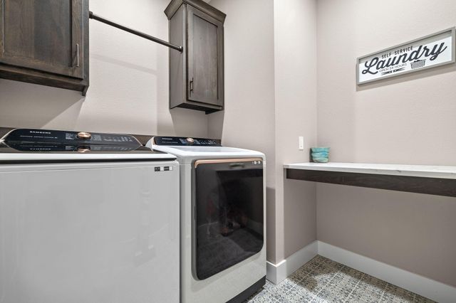 2127 N Bradbury Lane, Ozark, MO 65721