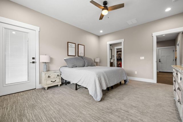 2127 N Bradbury Lane, Ozark, MO 65721