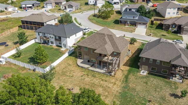 2127 N Bradbury Lane, Ozark, MO 65721