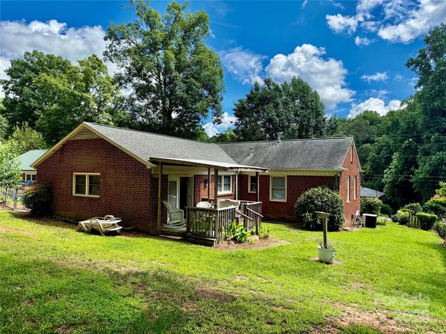 415 E Poplar Street, Stanley, NC 28164