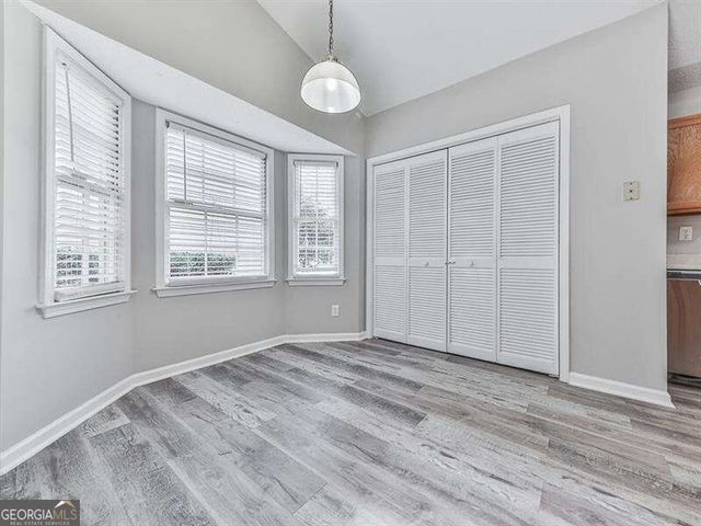 650 Radford Circle, Woodstock, GA 30188