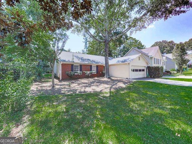 650 Radford Circle, Woodstock, GA 30188
