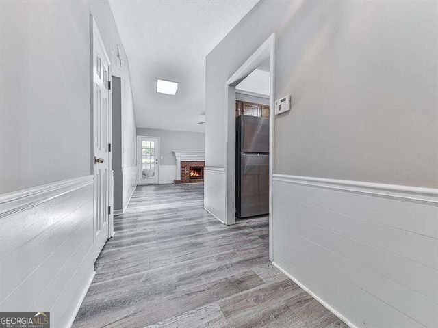 650 Radford Circle, Woodstock, GA 30188