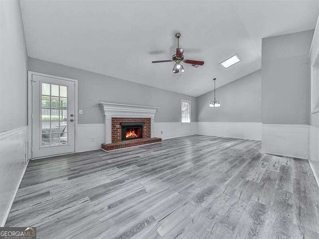 650 Radford Circle, Woodstock, GA 30188