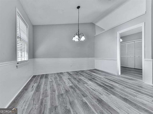 650 Radford Circle, Woodstock, GA 30188