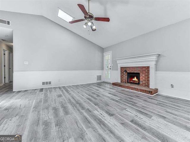 650 Radford Circle, Woodstock, GA 30188